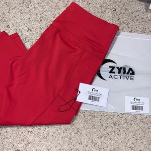 Zyia leggings